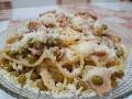 Spaghetti bacon y guisantes