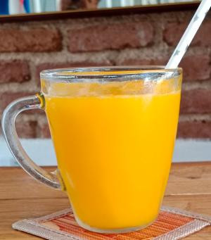 Jugo de fruta natural 