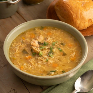 Sopa de pollo 