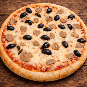 Pizza champiñones con aceitunas 