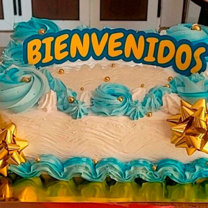 Cake de Media Bandeja (Guayaba)