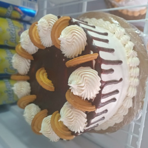 Cake cobertura chocolate y galletas 