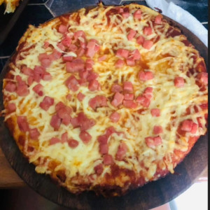 Pizza con Jamón
