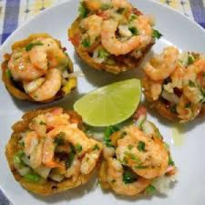 TOSTONES RELLENOS CON CAMARON
